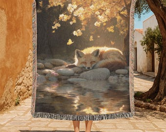 Koc tkany z bawełny 100% Sleeping Fox, gobelin tkany dla miłośników zwierząt, koc dekoracyjny Cottagecore, kanapa w spokojnym, leśnym stylu