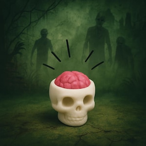 Pode incluir: Uma caveira branca com um cérebro rosa dentro, contra um fundo verde com silhuetas de zumbis. Linhas pretas irradiam do cérebro, sugerindo pensamento. A imagem evoca um tema de Halloween ou terror.