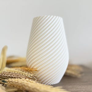3D Printed Modern Spiral Vase | Elegant Minimalist Decor | Multiple Colors
