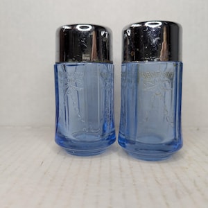 Vintage Indiana Glass Recollection Salt and Pepper Shakers, Blue 2.75&quot;
