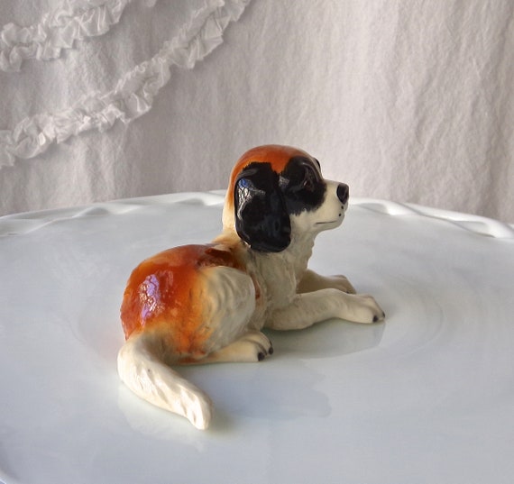 Goebel St Bernard Dog (DEB) Goebel St Bernard Dog (DEB)