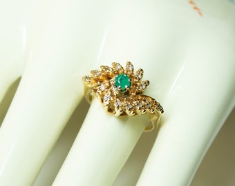 Emerald And Diamonds Cocktail Ring 14 kt Gold Size 7 1/4 Vintage 1960s