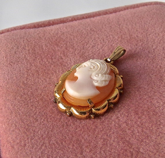 Cameo Pendant Necklace 12KGF Signed - image 3