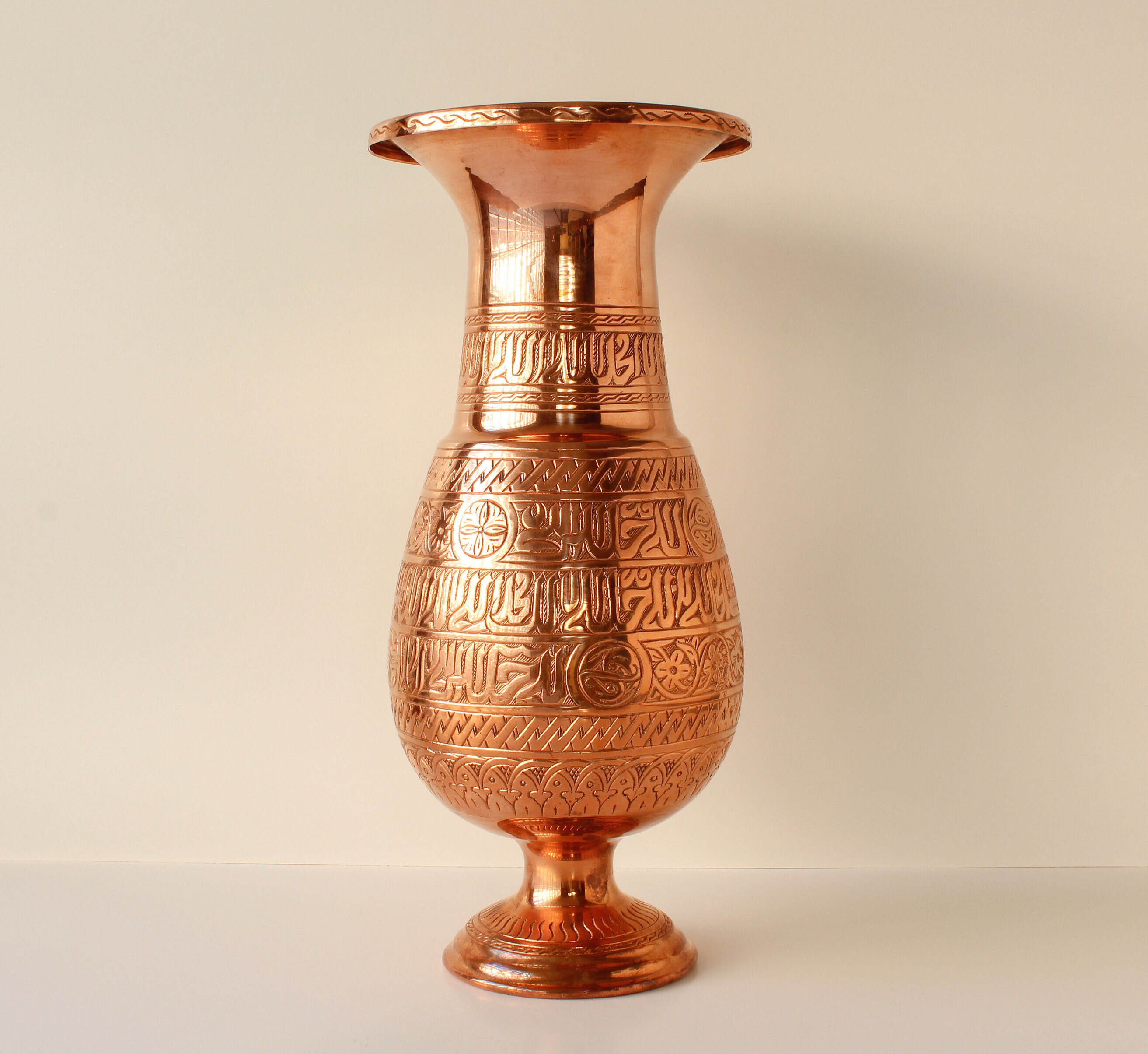 トルコ 銅製 花瓶 手作り ヴィンテージ銅製トルコ花瓶 職人の手による手作り - Etsy 日本