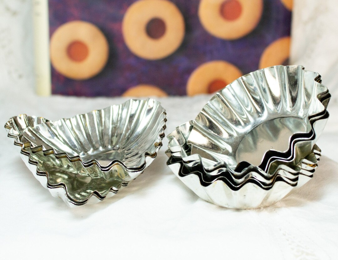 Miniature Tart Pans Set of Twelve Mini Baking Pans Vintage Etsy