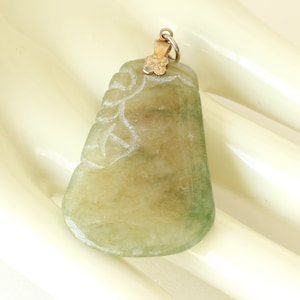 Vintage Jadeite Pendant Hand Carved