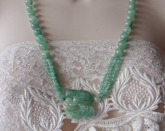 Elephant Necklace Faux Jade Vintage Costume Jewel… - image 6