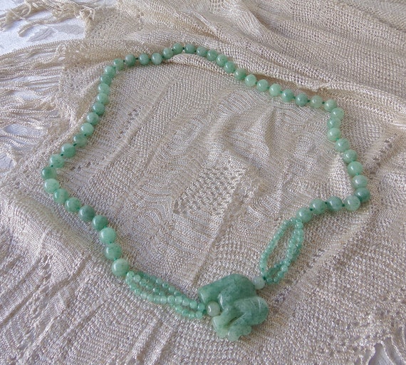 Elephant Necklace Faux Jade Vintage Costume Jewel… - image 3