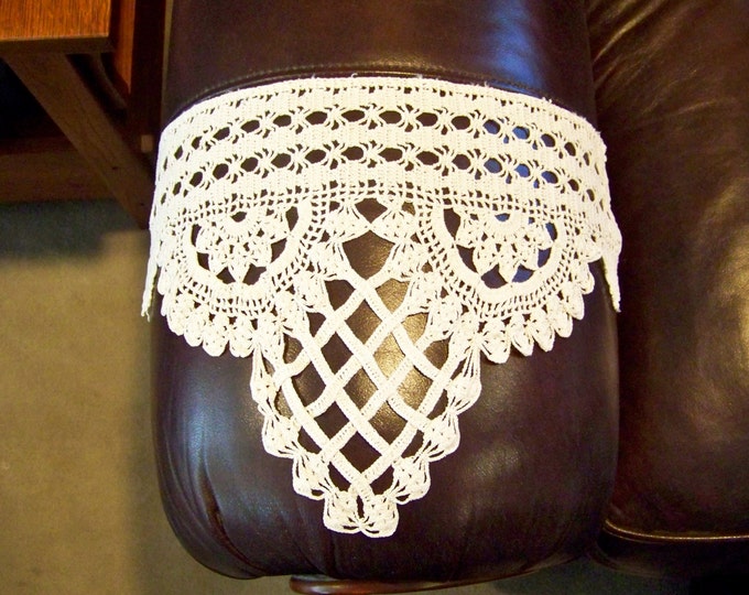 Vintage Crochet Doilies Armchair Doilies Shabby Doilies Ecru Etsy