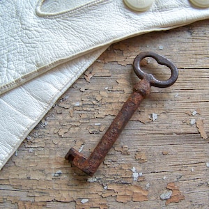 Vintage Rusty Skeleton Key 1920s