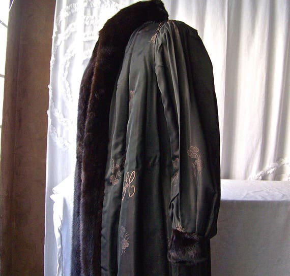 Genuine Mink Full Length Fur Coat Dark Brown Almo… - image 4