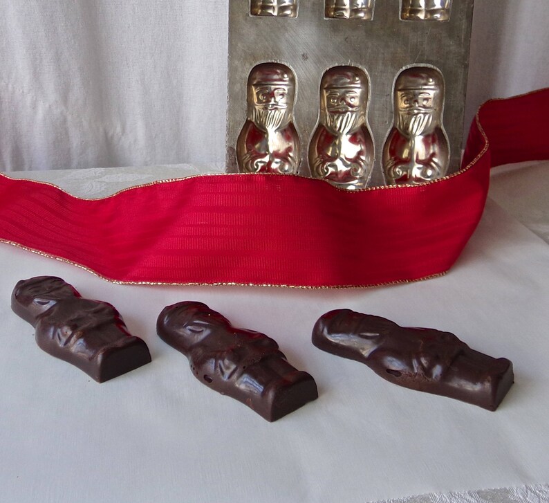 Vintage Chocolate Candy Mold Nine Santas
