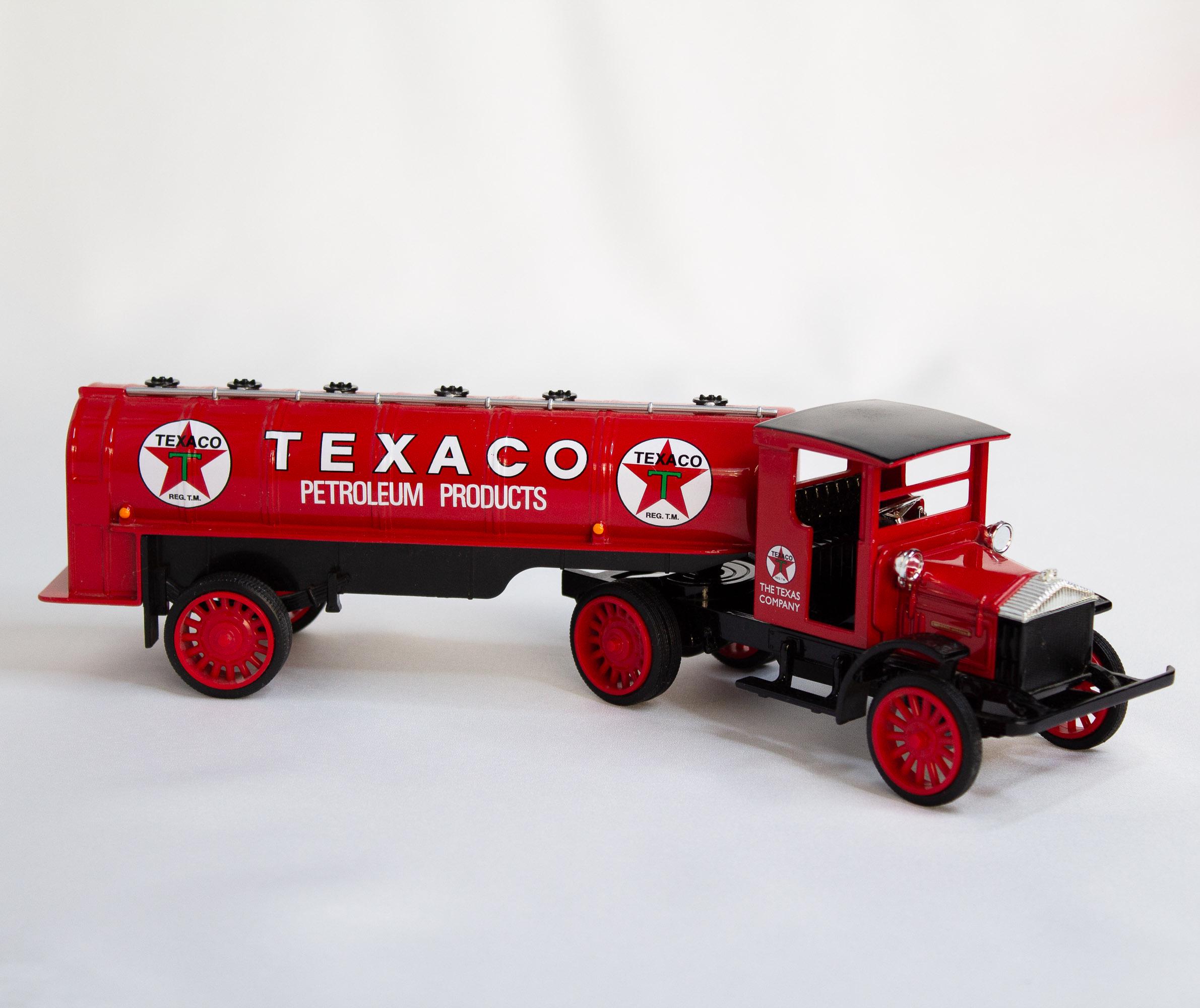 Vintage Texaco Cab and Tanker Coin Bank With Key in Original Box