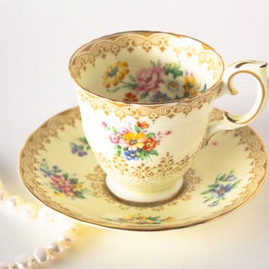 Vintage Staffordshire Teacup And Saucer Flower Bouquet 1940s