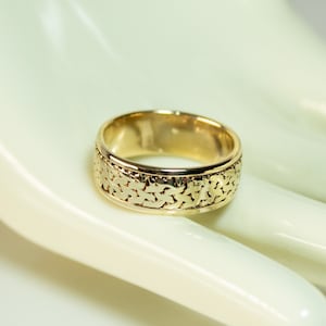 Vintage 14K Gold Band Bamboo Pattern Size 9.5
