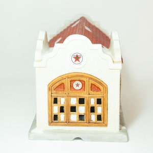 Texaco town filling station christmas