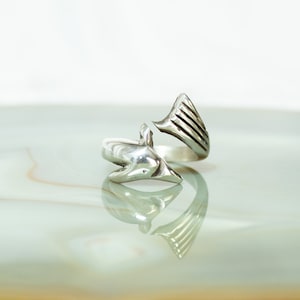 Vintage Sterling Dolphin Ring Size 7 1/2 Beach Jewelry