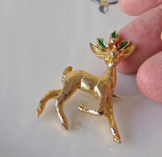 Reindeer pin best sale