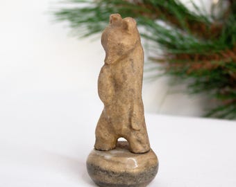 Vintage Sandstein Bärenjunge Figur