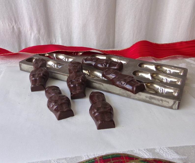Vintage Chocolate Candy Mold Nine Santas