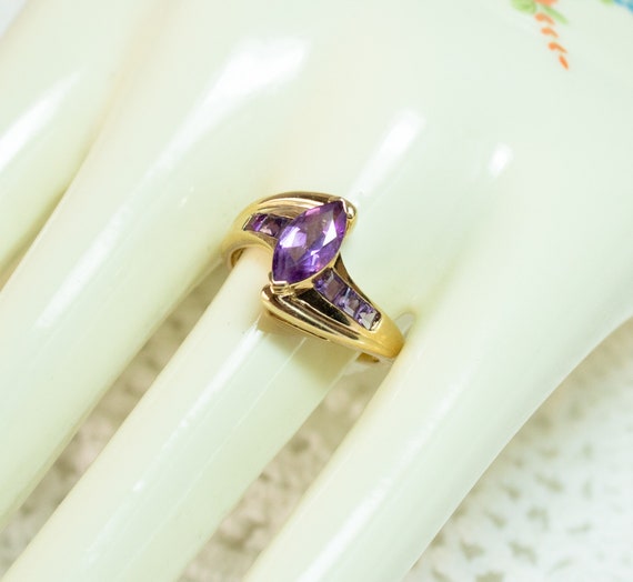 10K Gold Marquise Sapphire Ring Size 6.75 - image 2