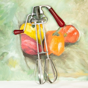 Vintage Egg Beater Hand Mixer Worlbeater Kitchen Decor