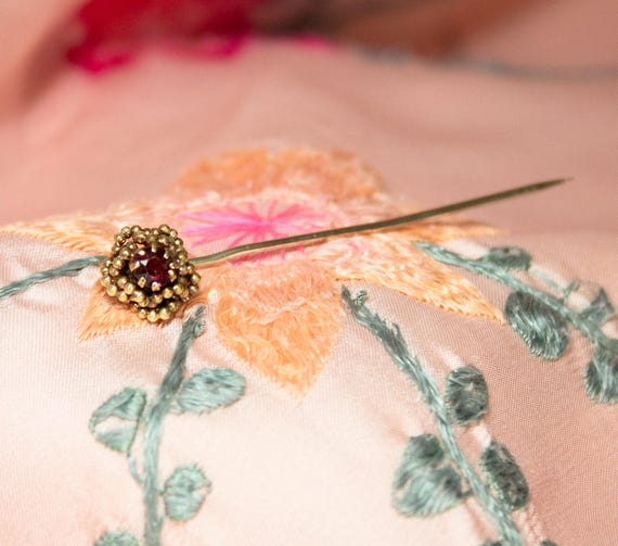 Vintage Stickpin With Ruby Gemstone - image 3
