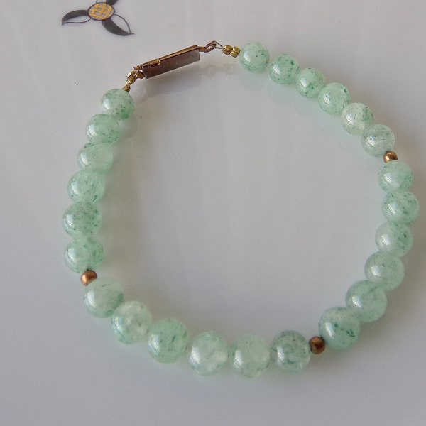 Green Jade Color Bead Bracelet 1990s Vintage Costume Jewelry