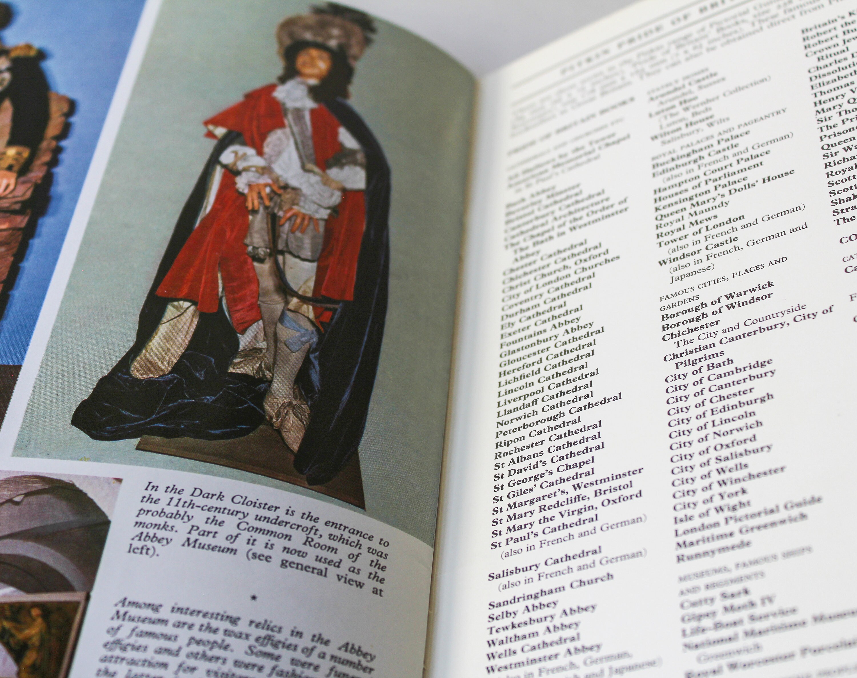 Vintage Westminster Abbey Souvenir Booklet Travel Guide 1972