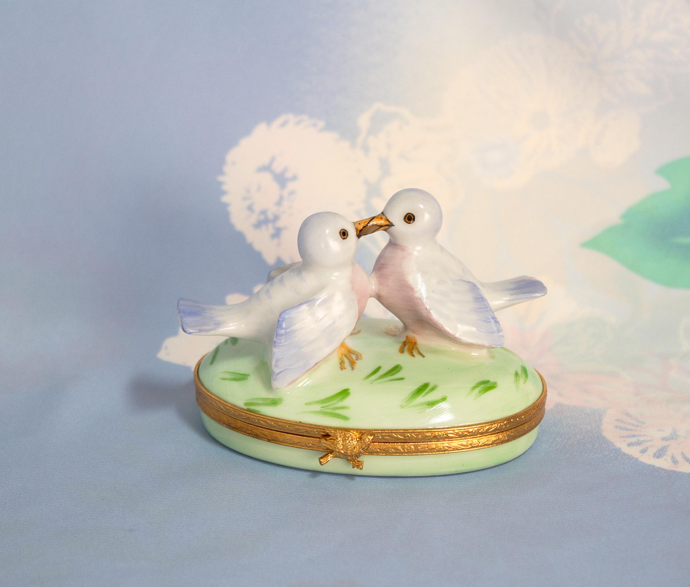 リモージュボックス　スズメ　love bird Vintage Love Birds Trinket Box, Limoges France - Etsy