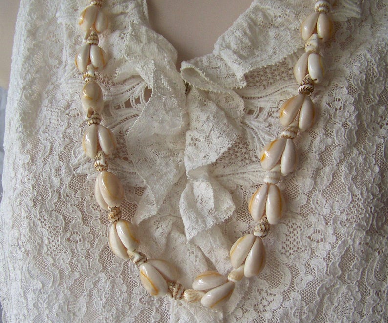 Seashell Rope Necklace Conch Shells Vintage Beach Jewelry image 5