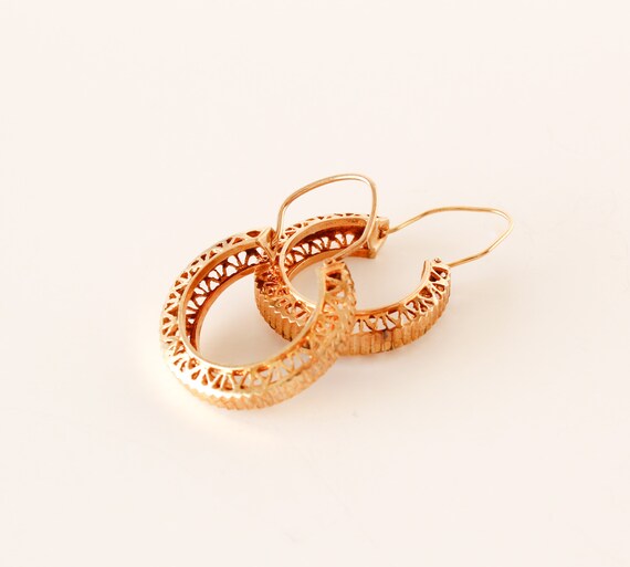 Vintage 10KT Gold Hoop Latch Earrings - image 3