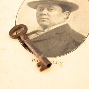 Vintage Rusty Skeleton Key Circa 1920s
