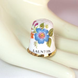 Vintage November Thimble Of The Month Finsbury England