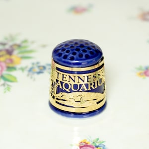 Vintage Thimble Tennessee Aquarium 22Kt Gold Plated