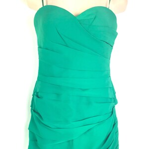 Vestido de festa verde esmeralda BCBG Max Azria