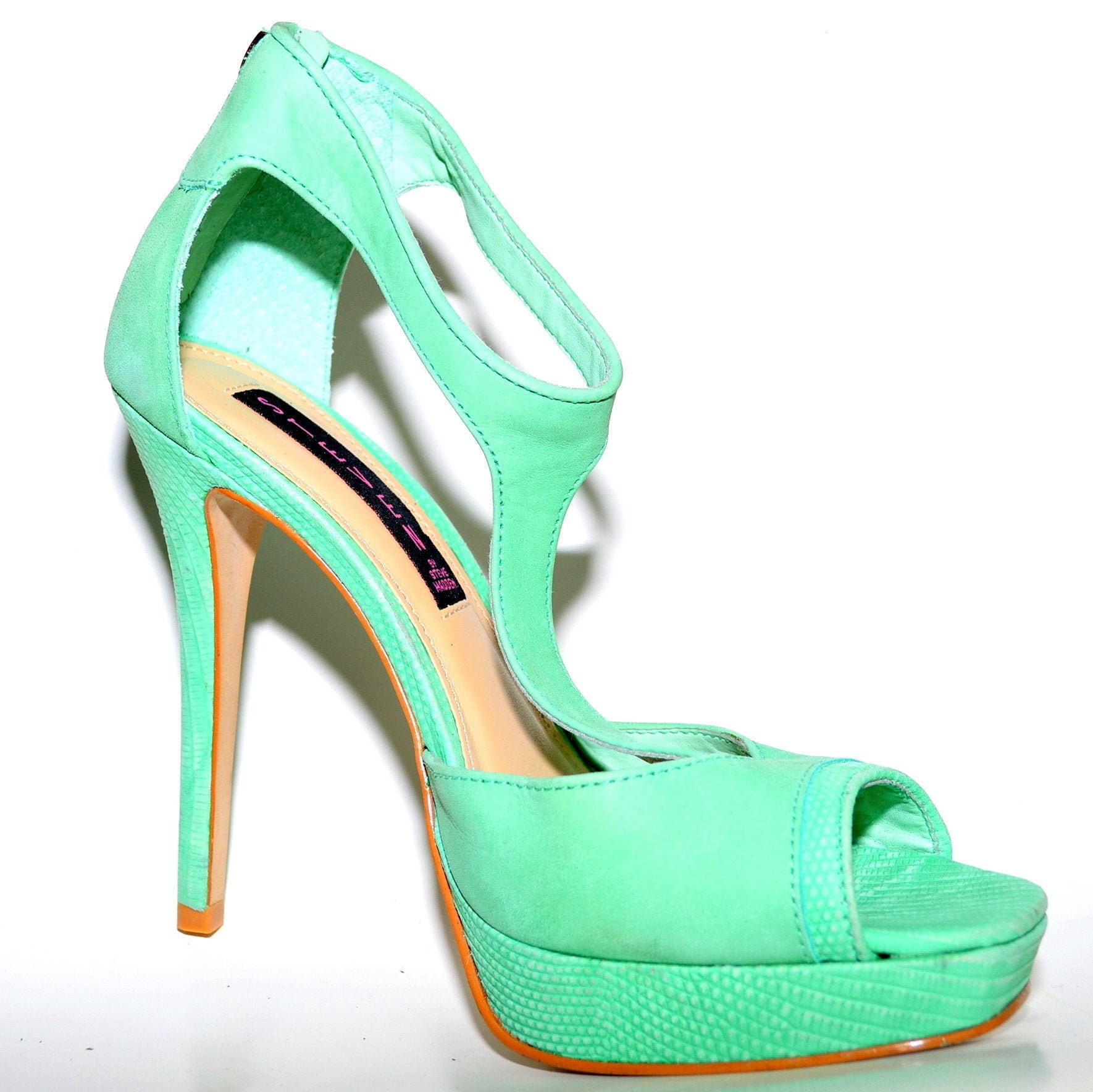【Steve Madden】ボルト Steve Madden Women's Volt Camel Patent Pump, 3.5 UK: Amazon