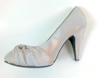 Bombas Peep Toe iridiscentes Vintage Silver