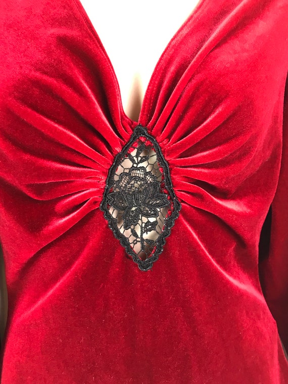 Vintage Long Sleeved Scarlet Velvet Evening Top - image 3