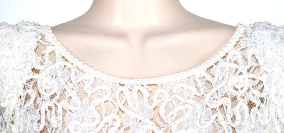 Vintage Pearl-drenched Lace Event Dress - image 5