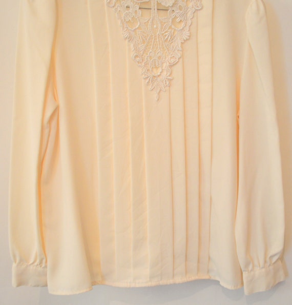 Classsic vintage vanilla cream blouse with ruffle… - image 2