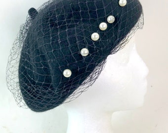 Fifties Beret Style Black Wool Hat With Birscage Netting and  display picture 1