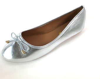 Vintage Silver Ballet Flats