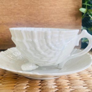 Shell shape footed teacup, Vintage German teacup, Shell shape German teacup, Pearled vintage porcelain, lusterware FREE SHIPPING