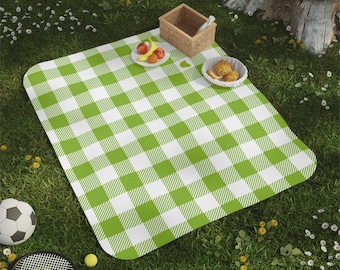 Green Picnic Blanket, Stylish Beach Mat for Summer, Reusable Camping Blanket, Ideal for Family Gatherings, Picnic Accessories