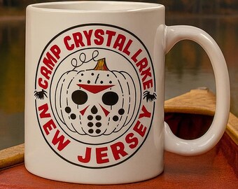 Taza de Camp Crystal Lake: Taza de café de terror de Halloween de Jason Voorhees