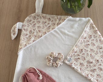 Cape de bain bébé personnalisée – avec ou sans petites oreilles d’ours ou de lapin