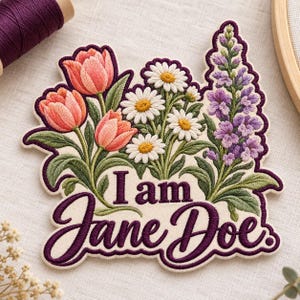 Geborduurd 'I Am Jane Doe'-embleem, 'Jane Doe'-embleem met bloemen, 'Bloemenprotest'-embleem, 'SA-overlevende'-embleem, 'Rechtvaardigheid voor Jane Doe', 'Verklaring', 'Feministisch'
