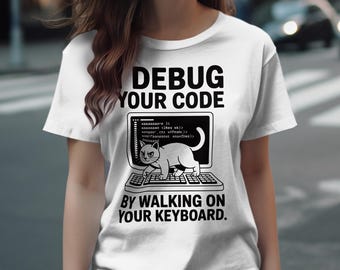 Zabawna koszulka z kotem i koderem: Humor programisty i inżyniera oprogramowania