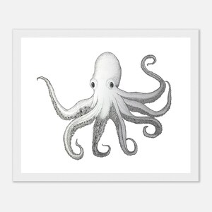 Puede incluir: Ilustración en blanco y negro de un pulpo con sombreado detallado. El pulpo tiene ocho tentáculos con ventosas y ojos grandes. La obra de arte está sobre un fondo blanco.